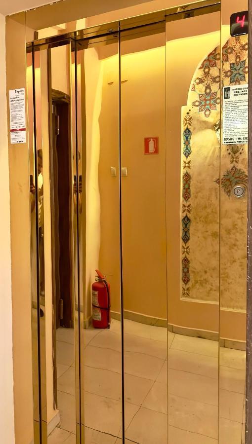 Piccolo Mondo By Citybookings Bukarest Exterior foto
