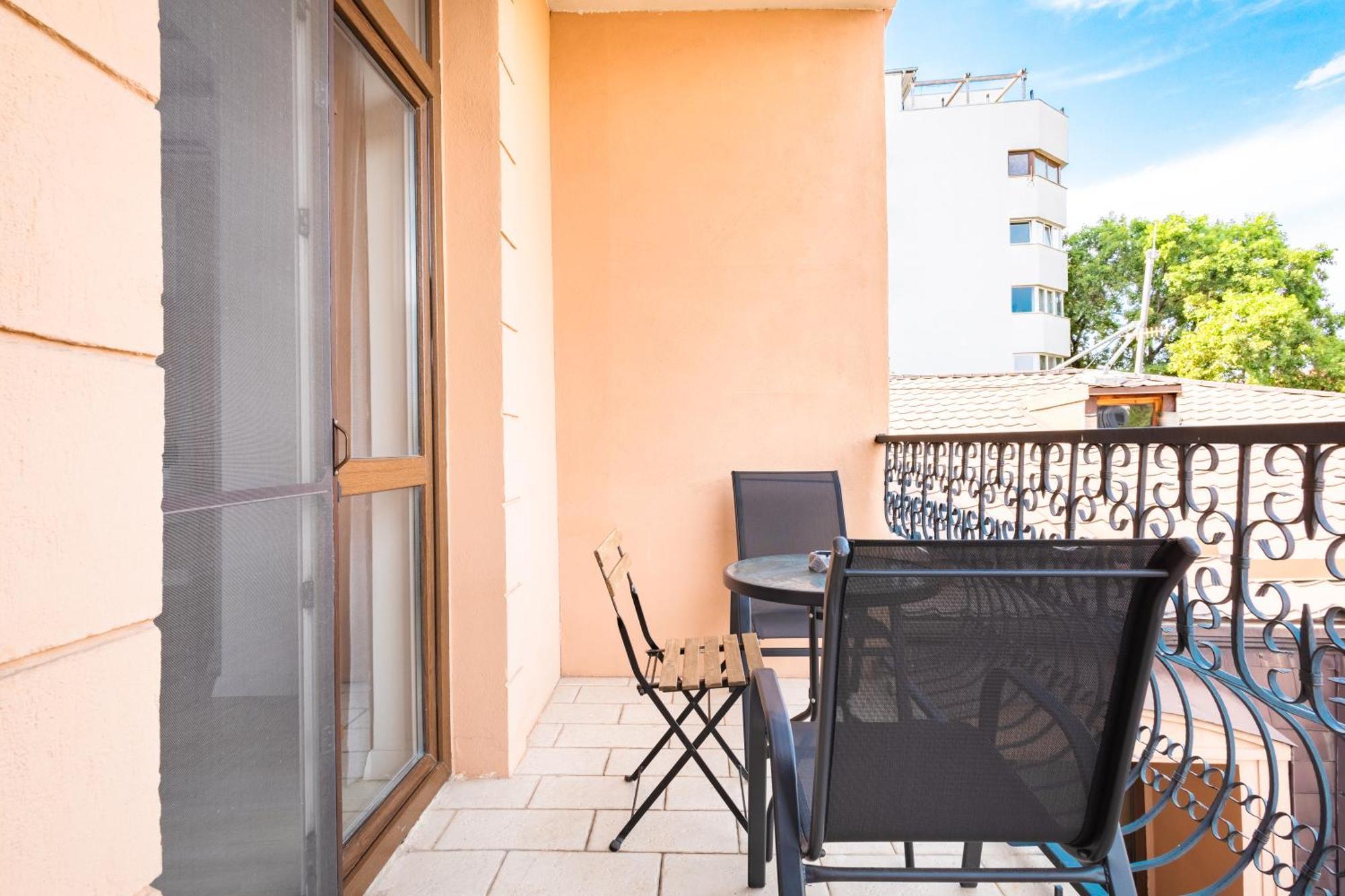 Piccolo Mondo By Citybookings Bukarest Exterior foto