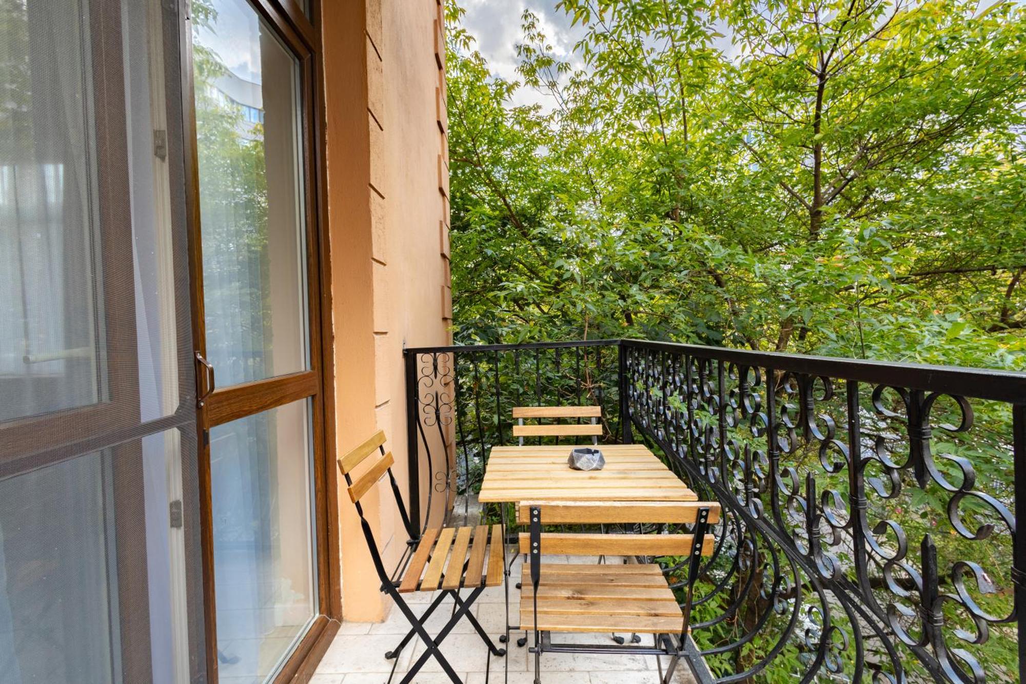 Piccolo Mondo By Citybookings Bukarest Exterior foto